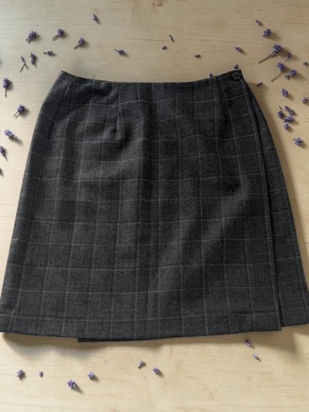 Geoffrey Beene‎ Sport Women's Pinstripe Skirt Gray Size 8 Made in Italy